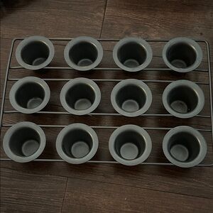 12-Cup candle maker